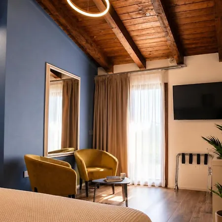 Casa de hóspedes Astra - Exclusive 4*
